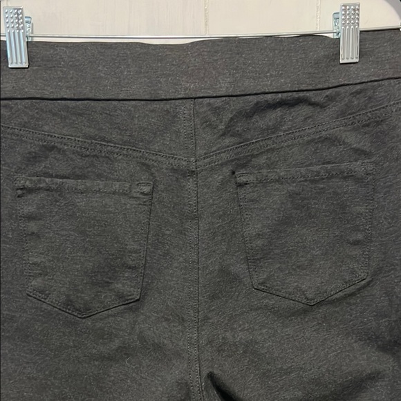 Nine West Dark Gray/Black Pull on Skinny Jeans - Picture 4 of 7